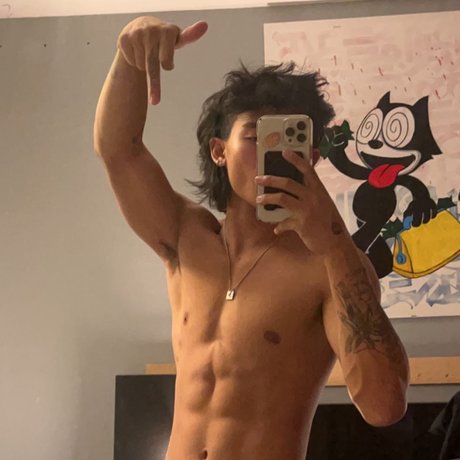 Naakte gelekte OnlyFans-foto van Dylon 