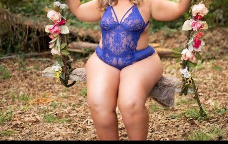 Curvybeauty5