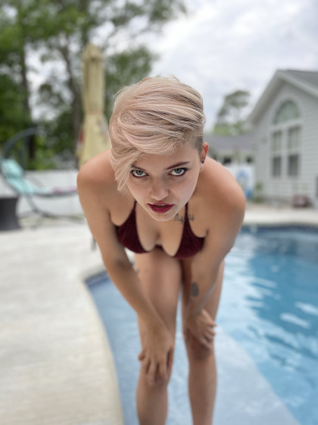 Naakte gelekte OnlyFans-foto van Kirra Kitty