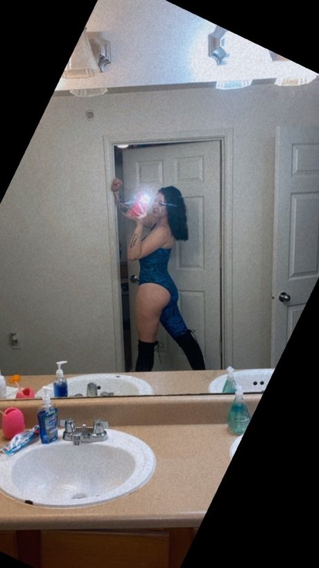 Naakte gelekte OnlyFans-foto van Nai