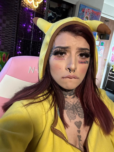 Naakte gelekte OnlyFans-foto van Domo
