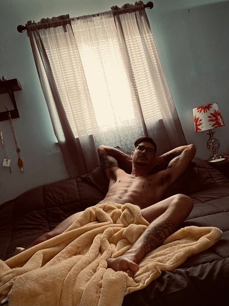 Naakte gelekte OnlyFans-foto van Nate The Great