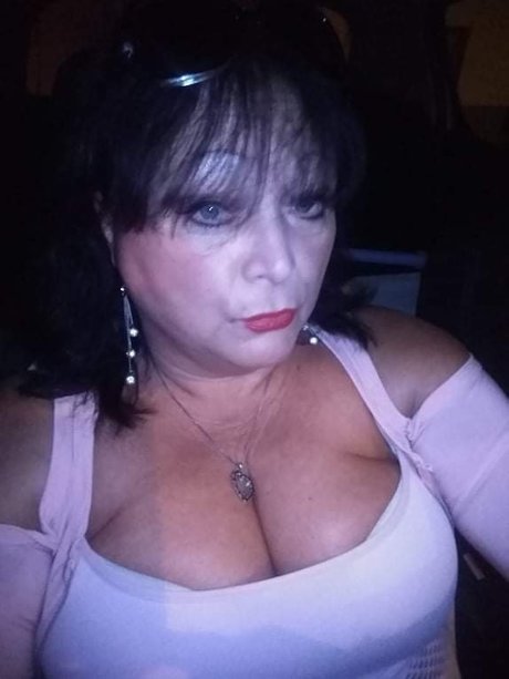 Naakte gelekte OnlyFans-foto van Zdenicka