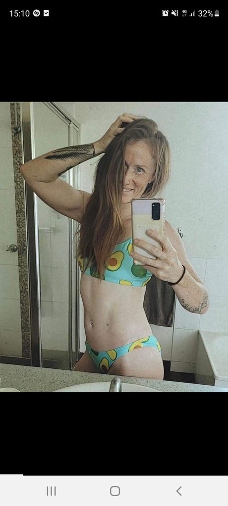 Naakte gelekte OnlyFans-foto van Crochetteforhookers