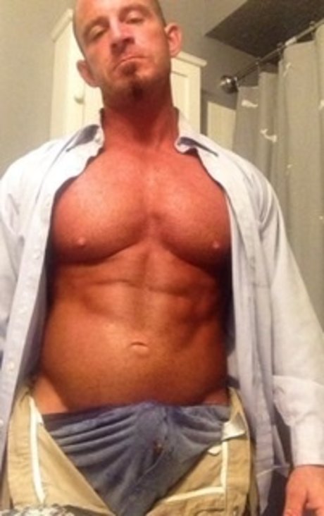Naakte gelekte OnlyFans-foto van Naughtyprofessor