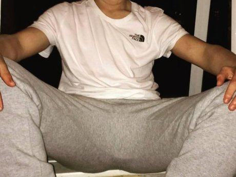 Naakte gelekte OnlyFans-foto van Naughtylewis