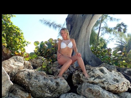 Naakte gelekte OnlyFans-foto van Rose
