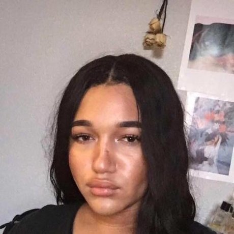 Naakte gelekte OnlyFans-foto van Beautiful Tease