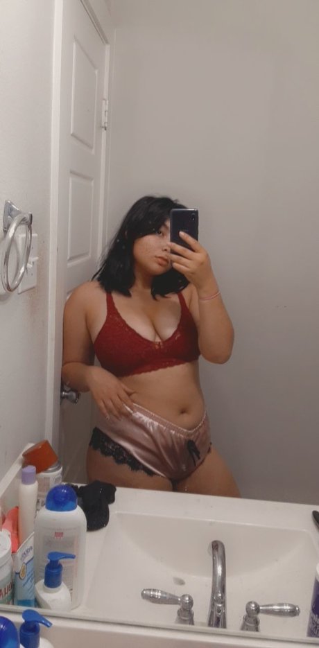 Naakte gelekte OnlyFans-foto van Eilin