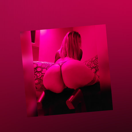 Naakte gelekte OnlyFans-foto van Becky Covarrubias
