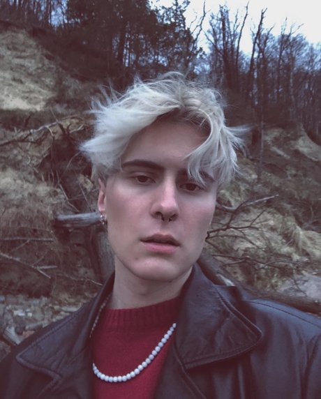Naakte gelekte OnlyFans-foto van Bitepourrie
