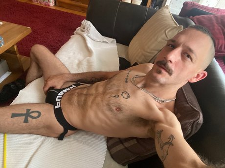 Naakte gelekte OnlyFans-foto van Niteboy713