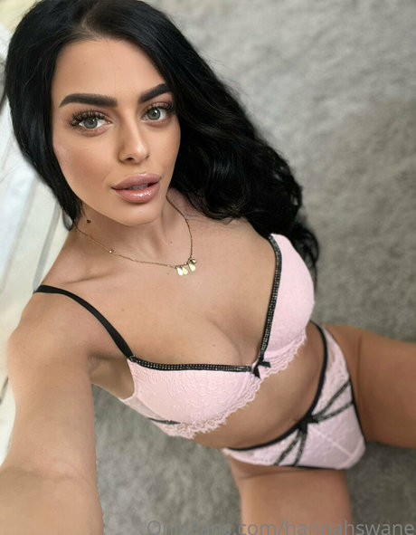 Naakte gelekte OnlyFans-foto van Hannahswane