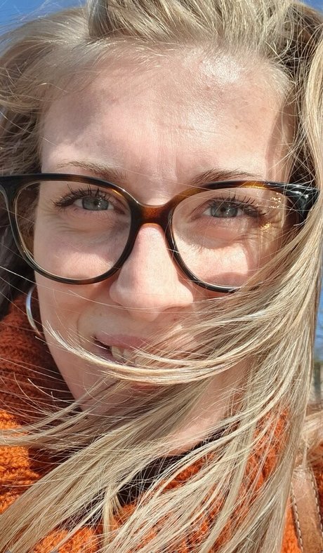 Naakte gelekte OnlyFans-foto van Mistressremmel