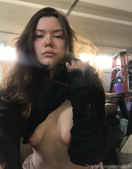 Pissqu33n