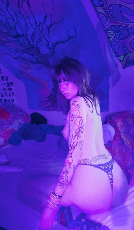 Naakte gelekte OnlyFans-foto van Starrmillies