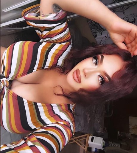 Naakte gelekte OnlyFans-foto van Therealcynnleacynnciti