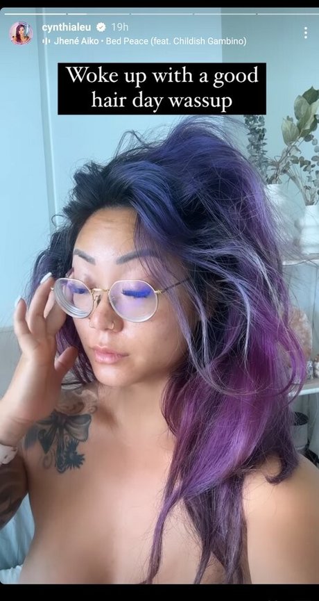 Naakte gelekte OnlyFans-foto van Cynthia Leu