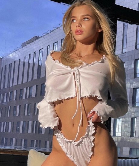 Naakte gelekte OnlyFans-foto van Alla Bruletova