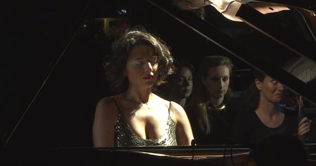 Naakte gelekte OnlyFans-foto van Khatia Buniatishvili