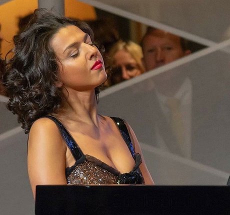 Naakte gelekte OnlyFans-foto van Khatia Buniatishvili