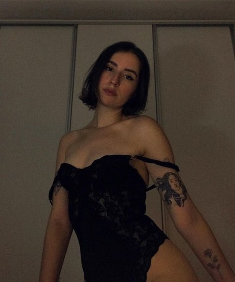 Naakte gelekte OnlyFans-foto van Marianna Tondolo