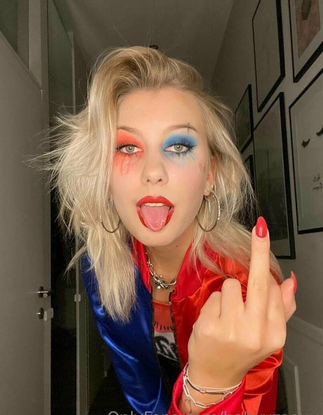 Naakte gelekte OnlyFans-foto van Babyyzoeyy