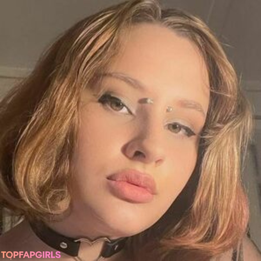 Naakte gelekte OnlyFans-foto van Dakotadoll #8 Naakte gelekte OnlyFans-foto van Dakotadoll #8