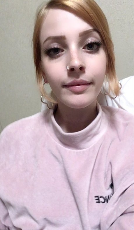 Naakte gelekte OnlyFans-foto van Agnese Innocente