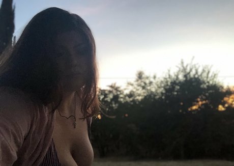 Naakte gelekte OnlyFans-foto van Youfoundavalynn
