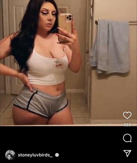 Naakte gelekte OnlyFans-foto van Bakedbabeeee