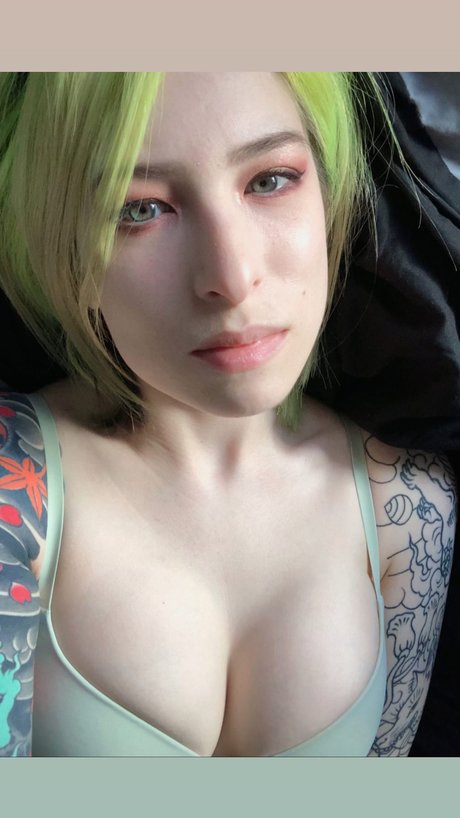 Naakte gelekte OnlyFans-foto van Candie Bolton