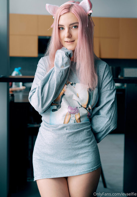 EvaElfie