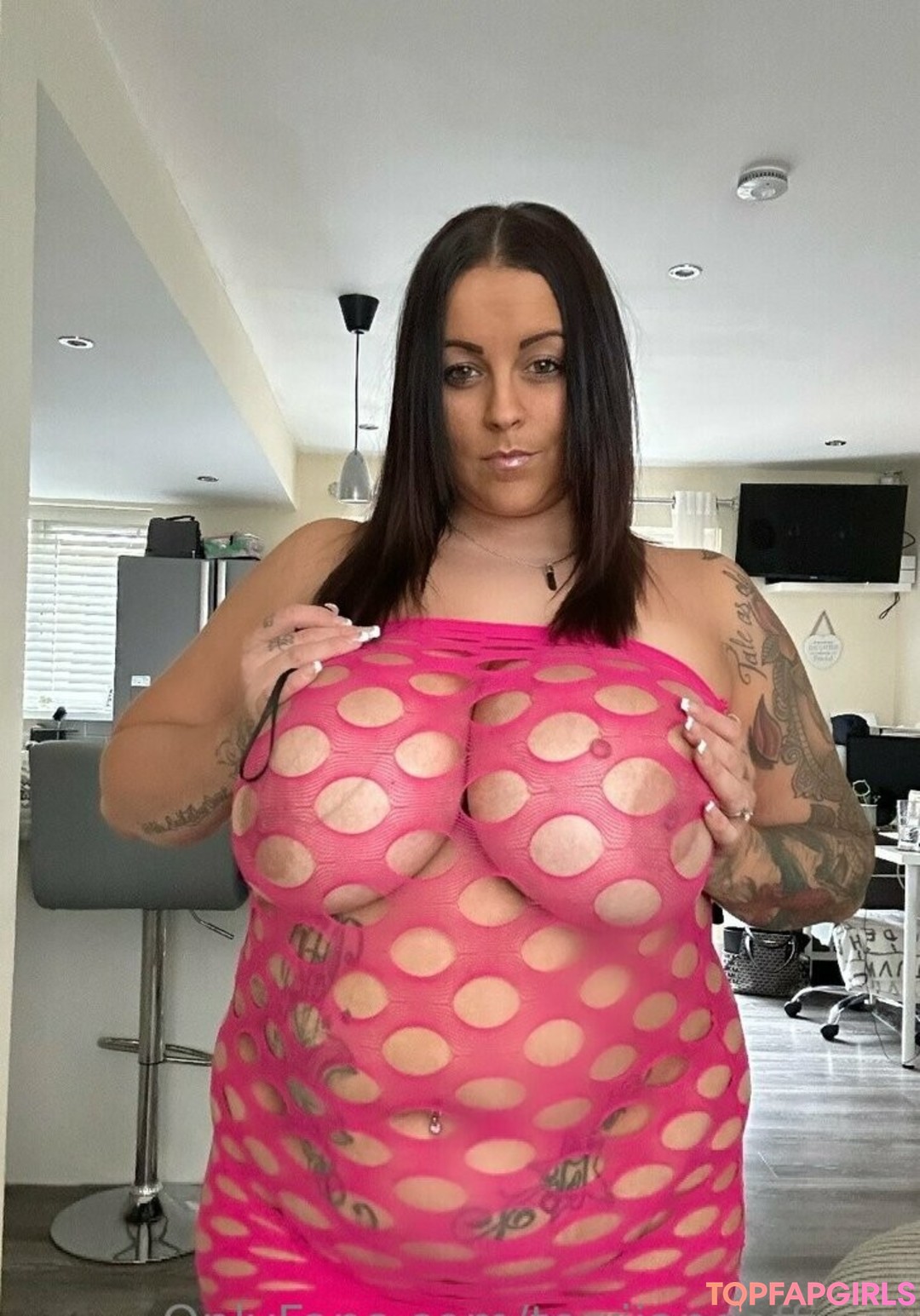Naakte gelekte OnlyFans-foto van Terrijaneofficial #1107