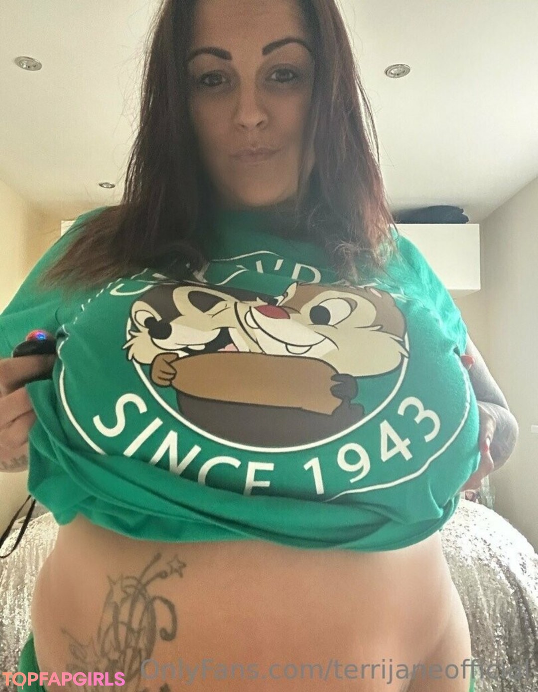 Naakte gelekte OnlyFans-foto van Terrijaneofficial #1265