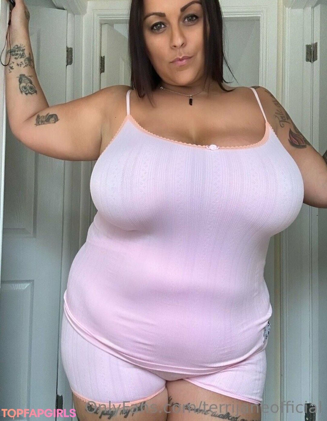 Naakte gelekte OnlyFans-foto van Terrijaneofficial #1332