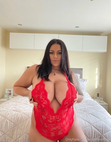 Naakte gelekte OnlyFans-foto van Terrijaneofficial