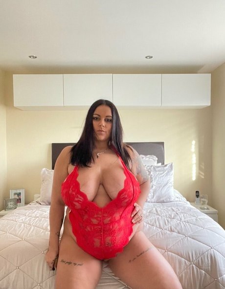 Terrijaneofficial