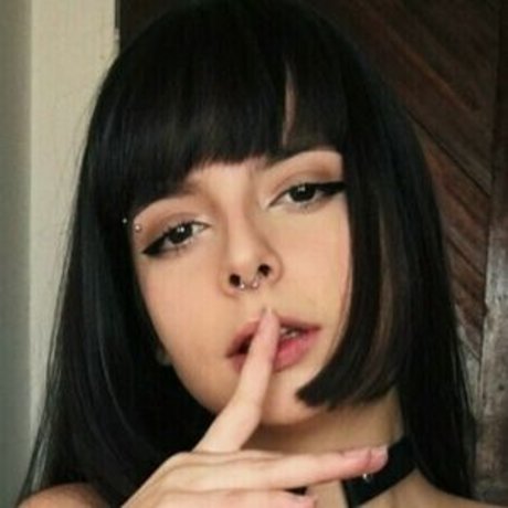 Naakte gelekte OnlyFans-foto van Narumixz