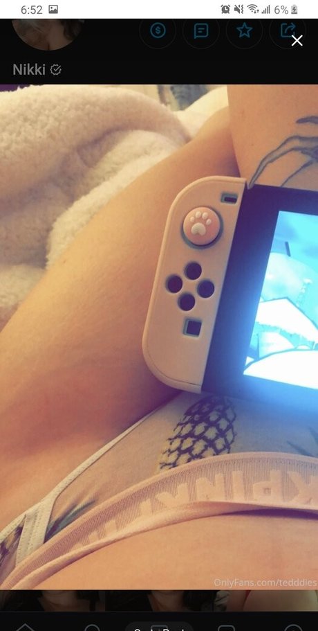 Naakte gelekte OnlyFans-foto van Tedddies
