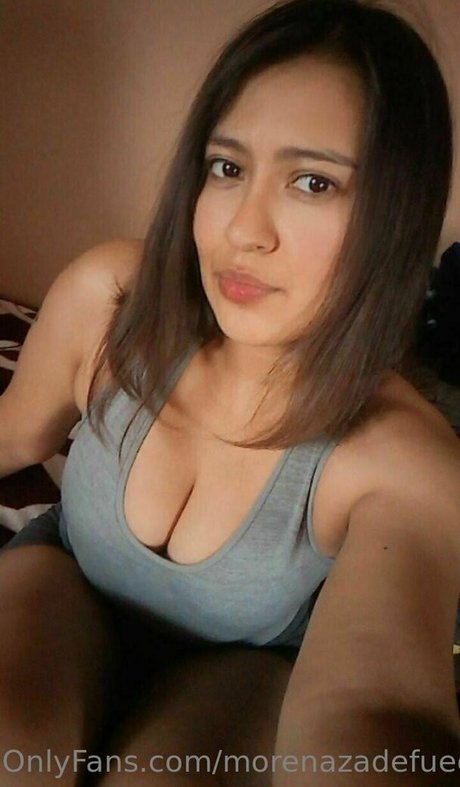 Naakte gelekte OnlyFans-foto van Morenazadefuego