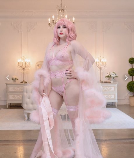 Naakte gelekte OnlyFans-foto van Littlelilylewds