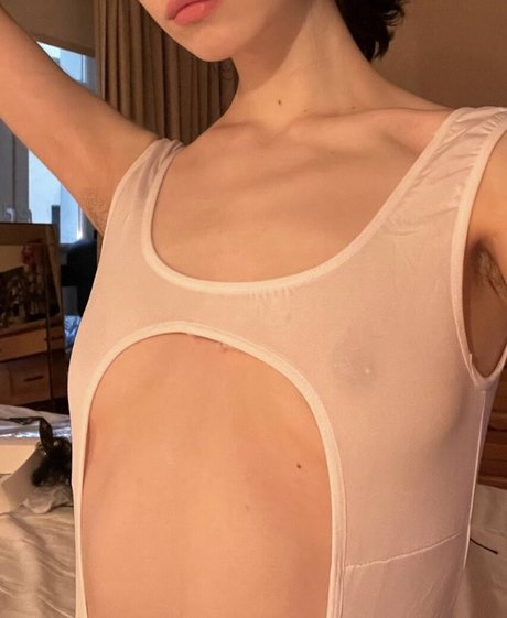 Naakte gelekte OnlyFans-foto van Milalon4ik