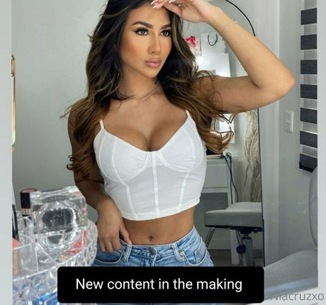 Naakte gelekte OnlyFans-foto van Niacruzxo