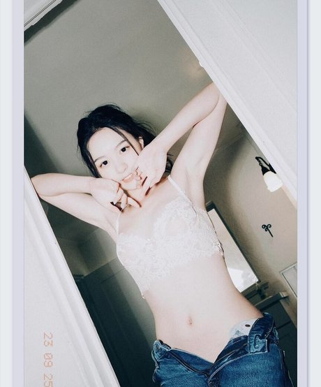 Naakte gelekte OnlyFans-foto van Helenhmy