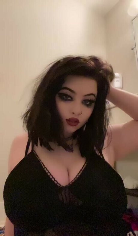 Naakte gelekte OnlyFans-foto van Toiletseatshawty