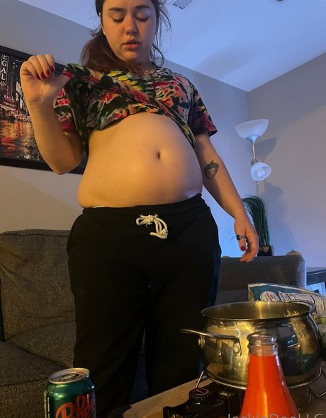 Naakte gelekte OnlyFans-foto van Snackupjackie