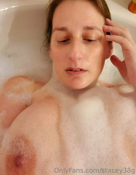 Naakte gelekte OnlyFans-foto van Stacey38g