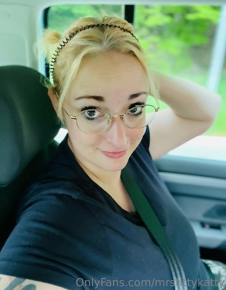 Naakte gelekte OnlyFans-foto van Mrstittykatty