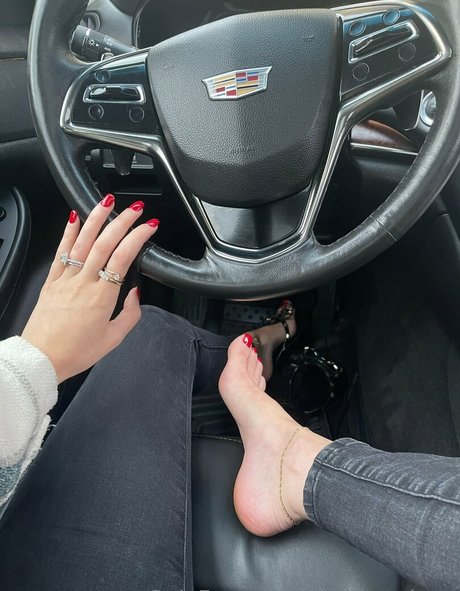 Naakte gelekte OnlyFans-foto van Goddesskara
